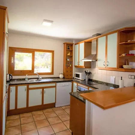 Con Jardin Y Piscina Privada Villa *