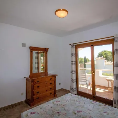 Con Jardin Y Piscina Privada Villa *