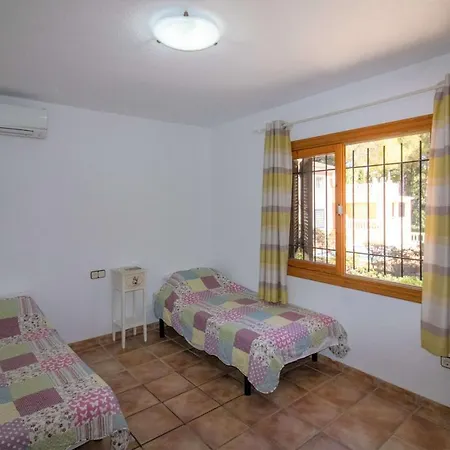 Con Jardin Y Piscina Privada Villa *